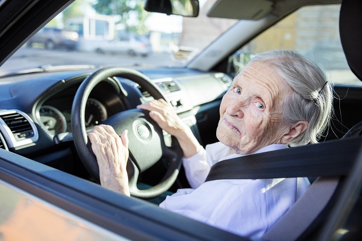 when-should-your-senior-loved-ones-stop-driving